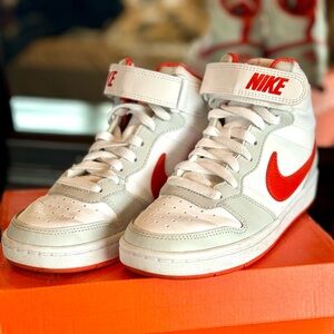 Nike Court Borough Mid 2 Size Youth 3.5